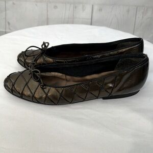 Stuart Weitzman Size 6N Vintage Ballet Flats Quilted Look Brown-Bronze Color